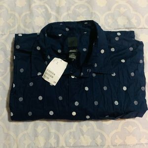 H&M mens XL short sleeve button down shirt navy with white dots NWT